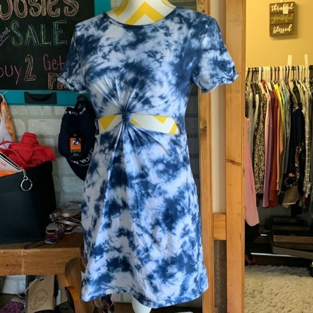 Arizona Jean Co. Blue Tie Dye Casual Knotted Cut Out Mini T-shirt Dress